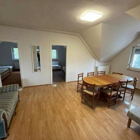 Gabor Aron Apartment Hajdúszoboszló Eksteriør bilde