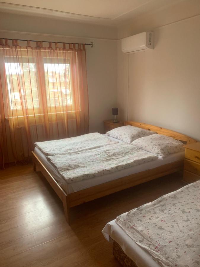 Gabor Aron Apartment Hajdúszoboszló Eksteriør bilde