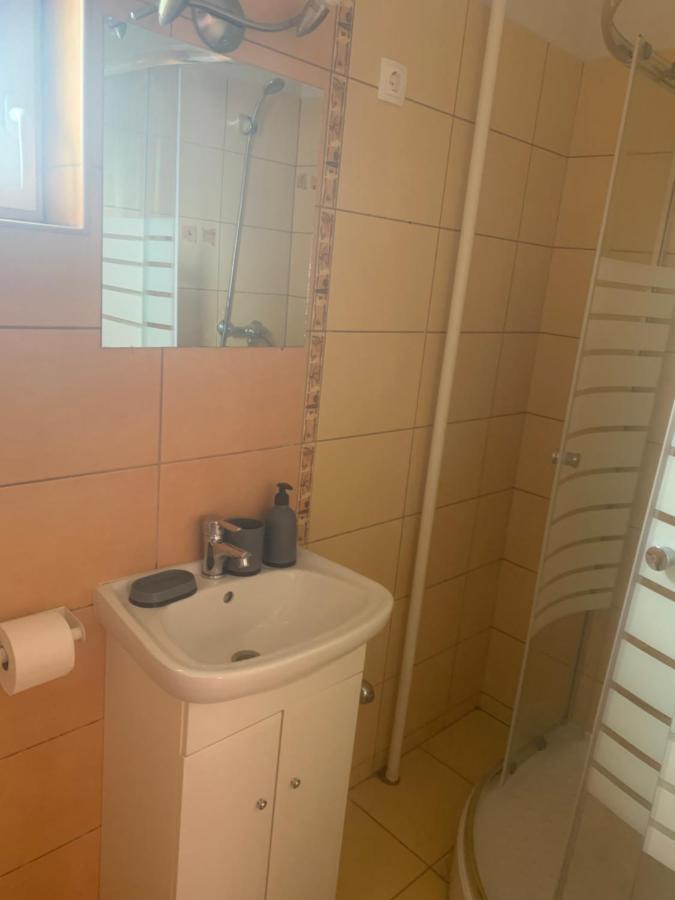 Gabor Aron Apartment Hajdúszoboszló Eksteriør bilde