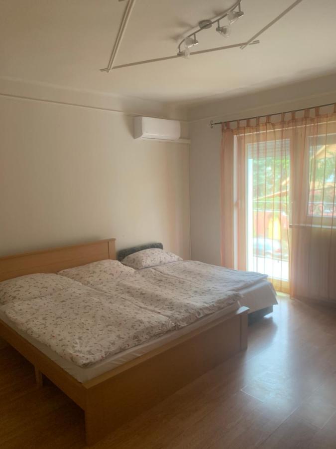 Gabor Aron Apartment Hajdúszoboszló Eksteriør bilde