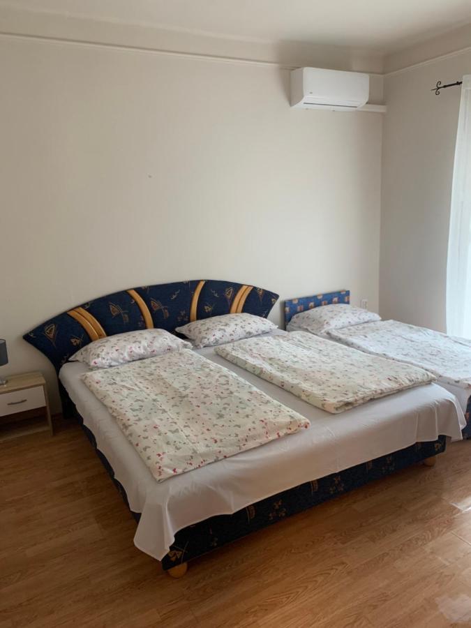 Gabor Aron Apartment Hajdúszoboszló Eksteriør bilde